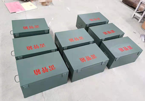 建湖炸药箱和雷管箱一般是怎么存放的？