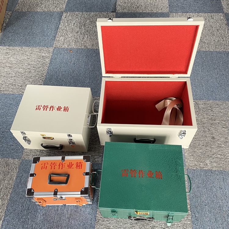 建湖爆破工程作业箱如何选择？玻璃钢与传统材质的全面对比